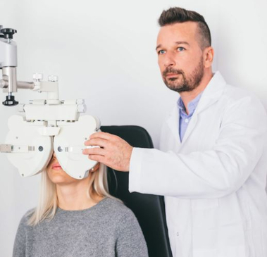 Slider image (4) Eye Surgery - Prof. Schaller, Clinic Herzog Carl Theodor